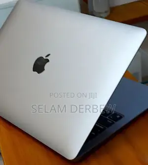 New Laptop Apple MacBook Air 2020 M1 8GB Apple M1 SSD 256GB