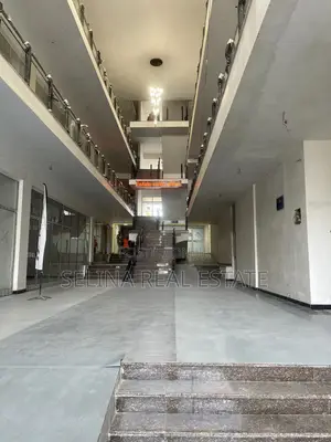 የንግድ ሱቆችን ከ 24-600 ካሬ