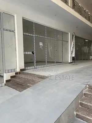 የንግድ ሱቆችን ከ 24-600 ካሬ