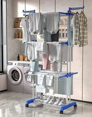 የልብስ ማስጫ በቤት ውስጥም ሆነ ከቤት ውጭ ልብሶችን ለማድረቅ