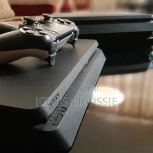 Playstation 4slim