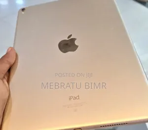 Photo - New Apple iPad Pro 9.7 (2016) 128 GB Silver