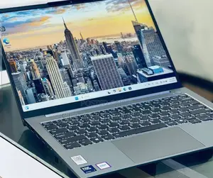 New Laptop Lenovo ThinkBook 13 16GB Intel Core Ultra 7 SSD 512GB