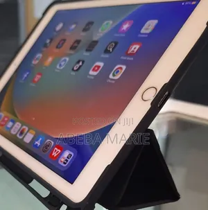 Photo - New Apple iPad 10.2 (2020) 128 GB