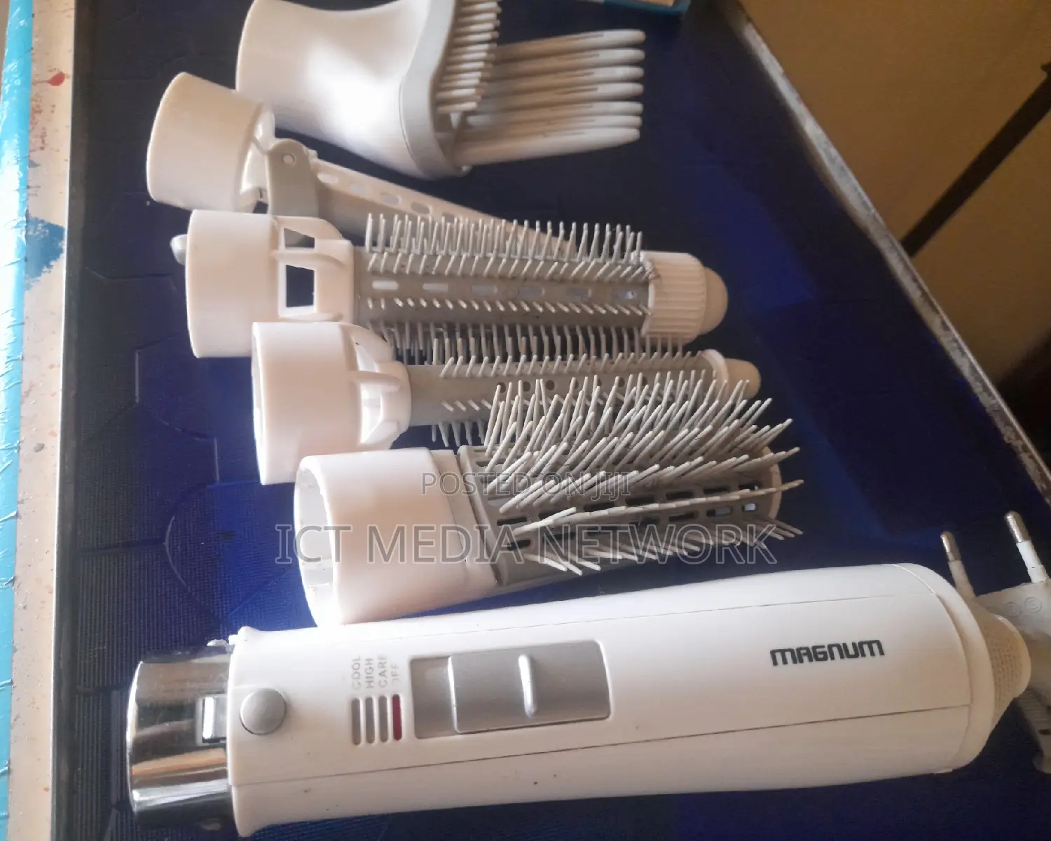 Cool እና Hot Function ያለው ምርጥ የፀጉር Blower