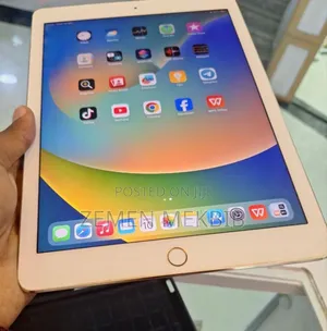 Photo - New Apple iPad 10.2 (2021) 128 GB Pink