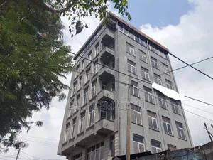 Photo - መሀል ከተማ የሚሸጥ ህንፃ G+6 ፎቅ