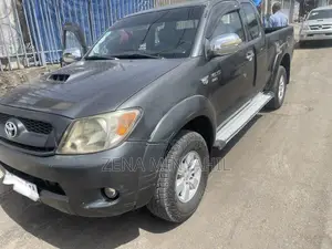Toyota Hilux 2007 Gray