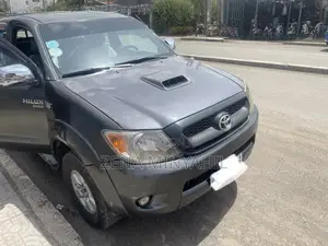 Toyota Hilux 2007 Gray