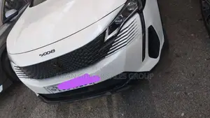 Photo - Peugeot 5008 2022 White