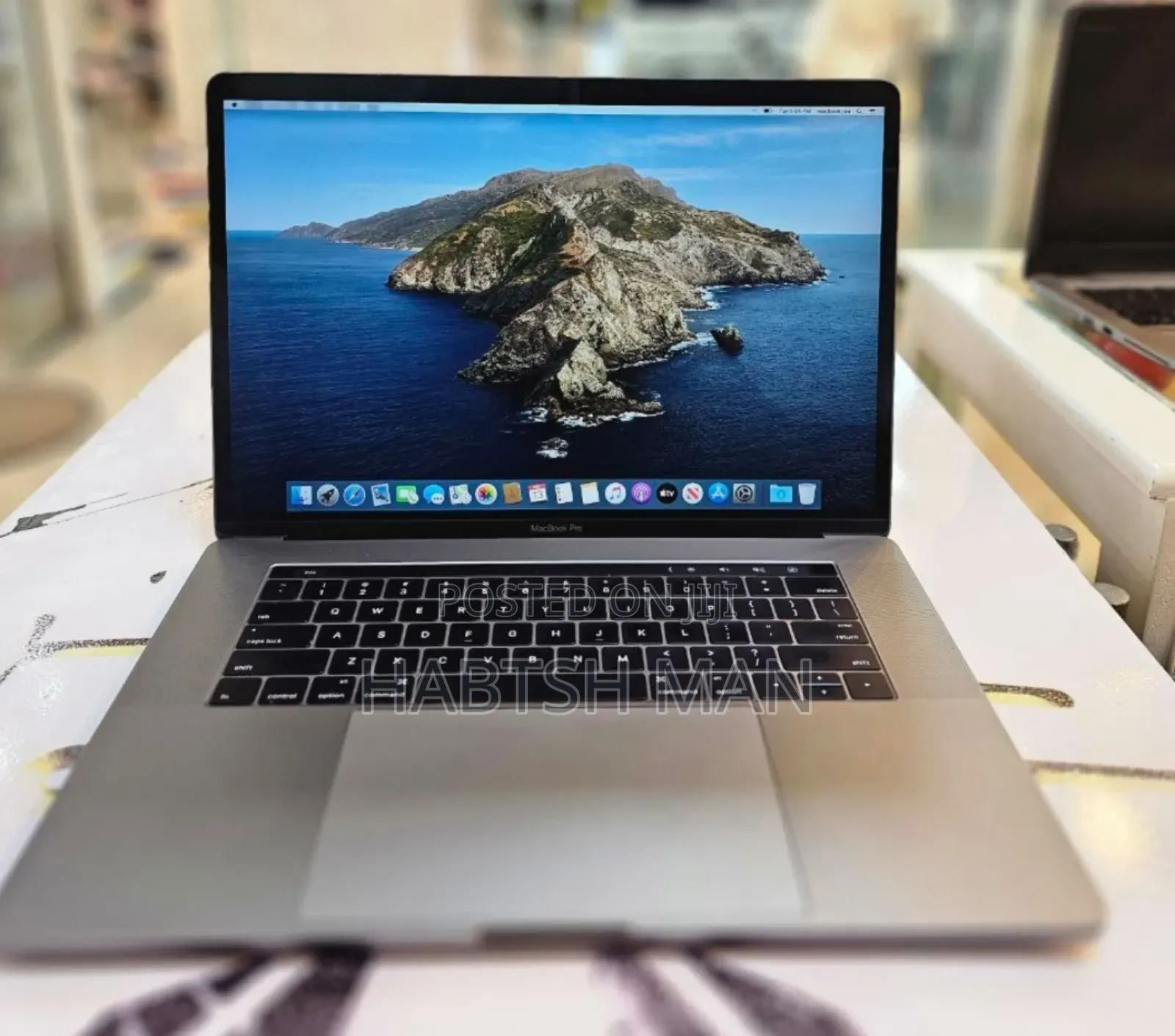 New Laptop Apple MacBook Pro 2016 16GB Intel Core I7 SSD 512GB
