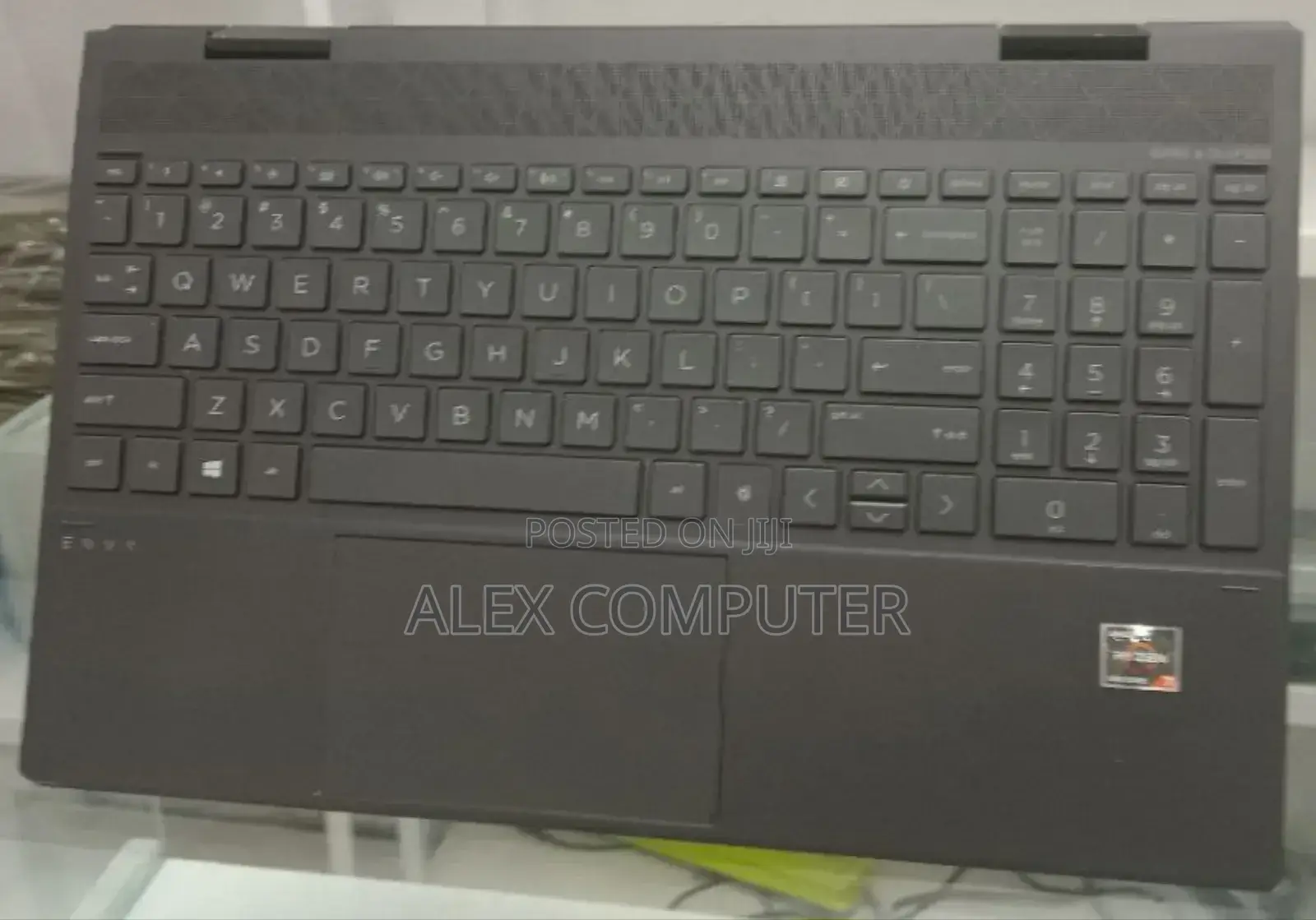 Laptop HP Envy 15 12GB AMD Ryzen 7 SSD 512GB