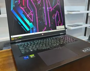 New Laptop Acer Predator Helios 18 PH18-71 16GB Intel Core I7 SSD 1T