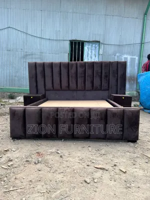 Zion Furniture Grid Bed