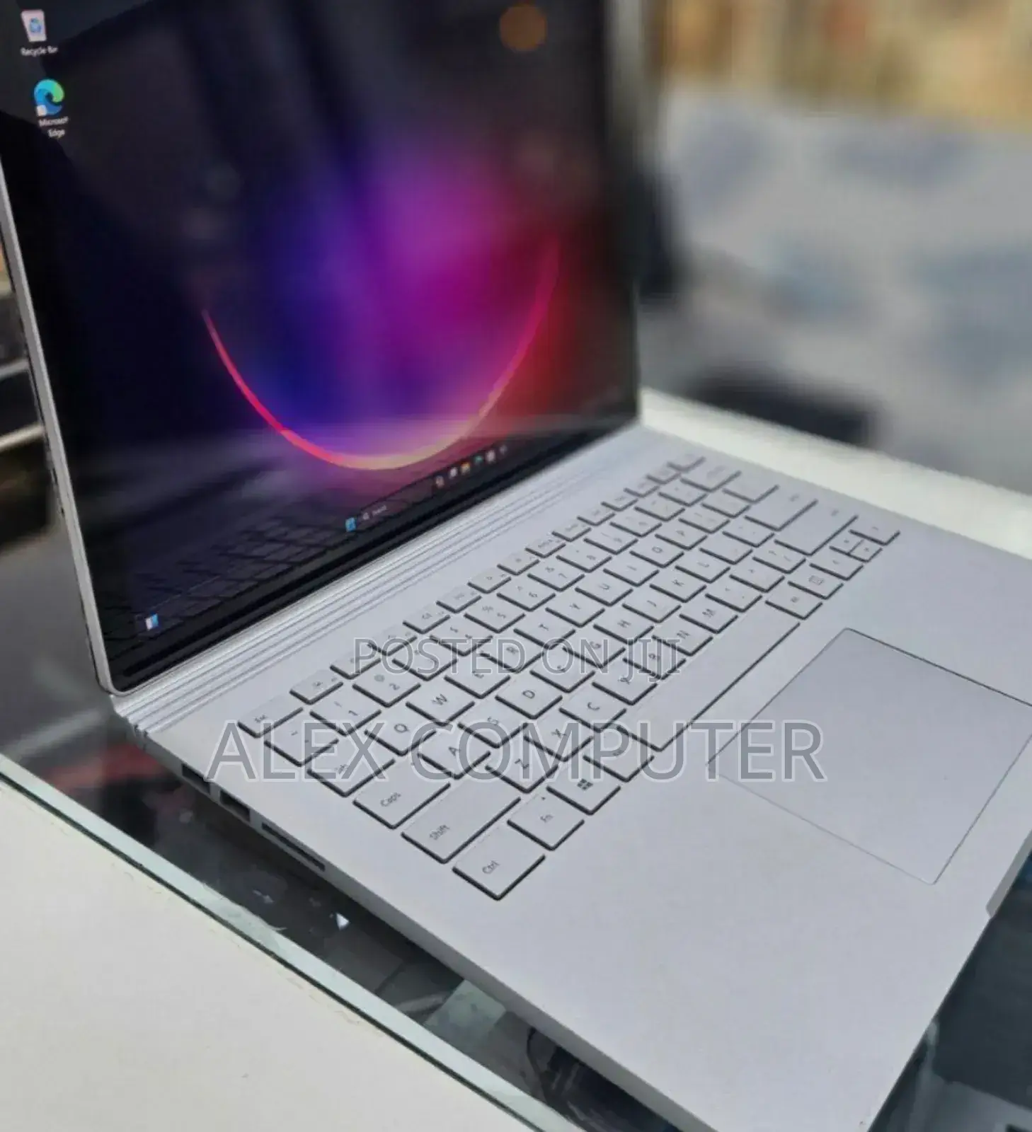 New Laptop Microsoft Surface Book 3 16GB Intel Core I7 SSD 256GB