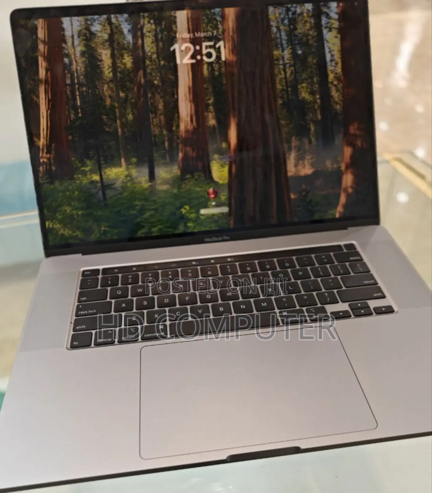 New Laptop Apple MacBook Pro 2019 16GB Intel Core I7 SSD 512GB