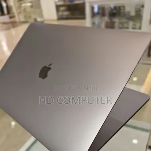 Photo - New Laptop Apple MacBook Pro 2019 16GB Intel Core I7 SSD 512GB