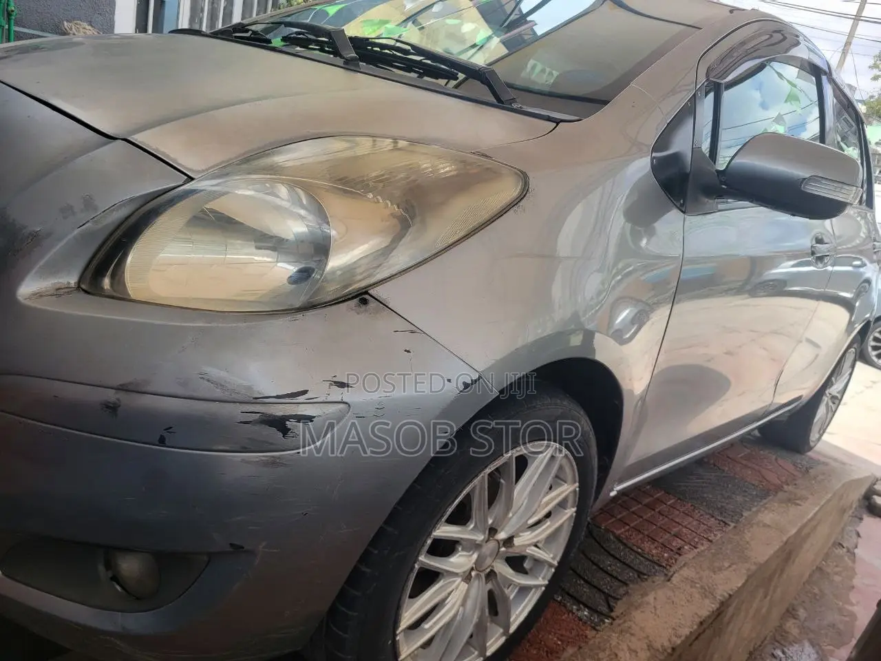 Toyota Yaris 2010 Gray