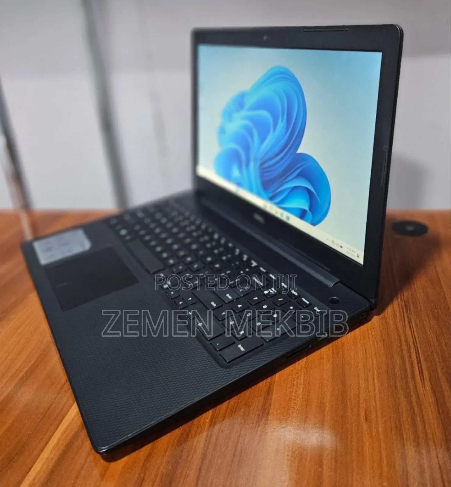 New Laptop Dell Inspiron 15 8GB Intel Core I5 HDD 1T