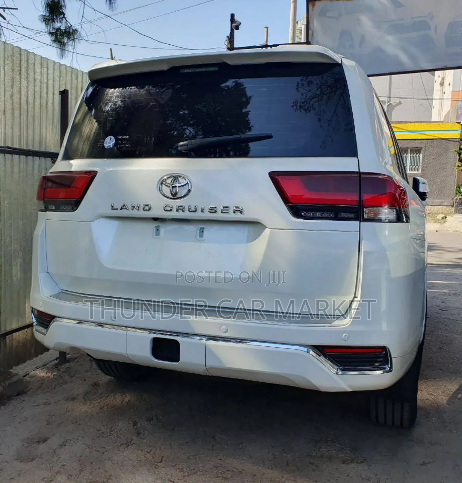 Toyota Land Cruiser 2022 White