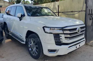 Toyota Land Cruiser 2022 White