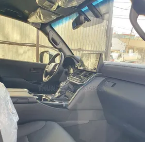 Toyota Land Cruiser 2022 White