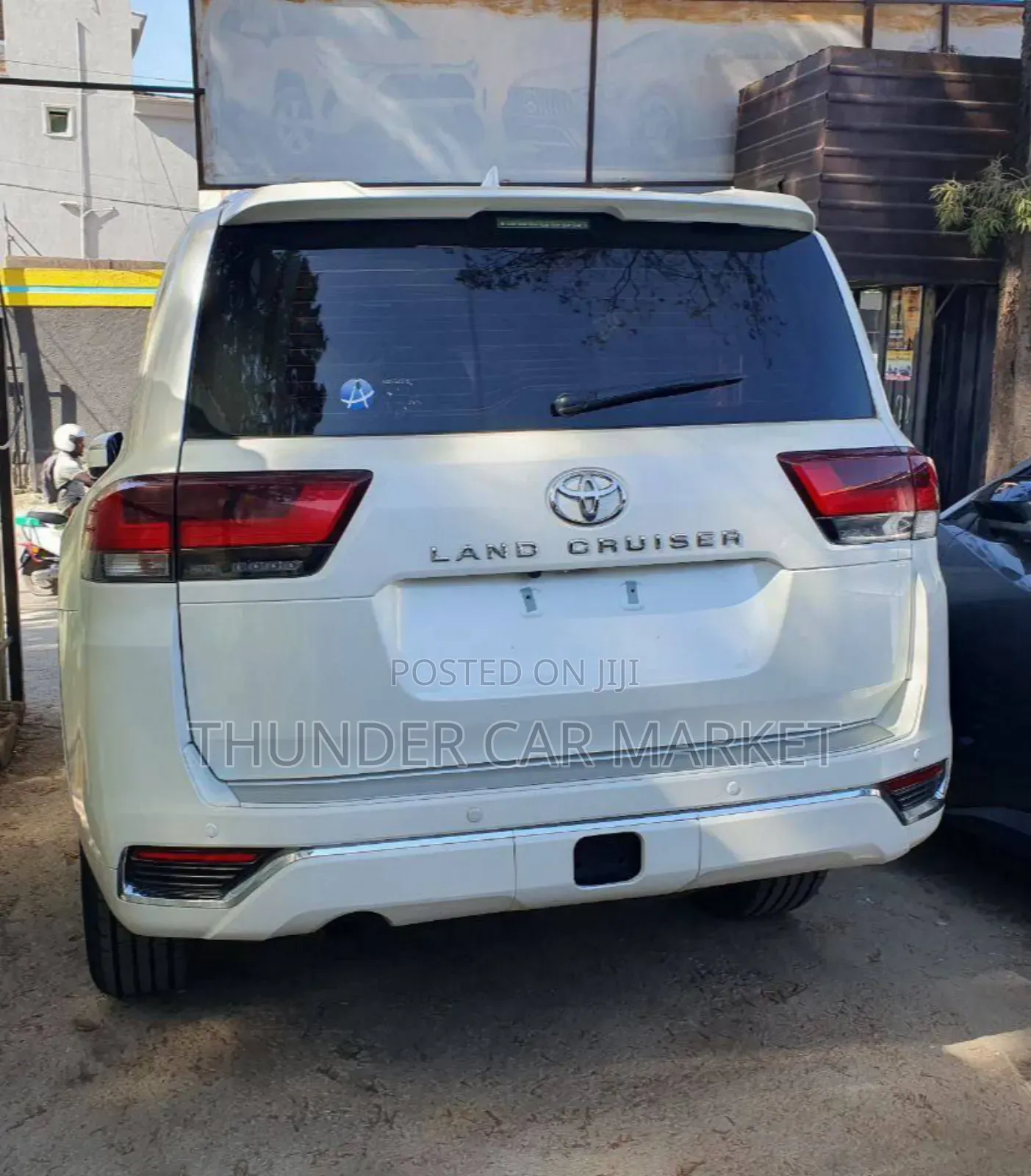 Toyota Land Cruiser 2022 White