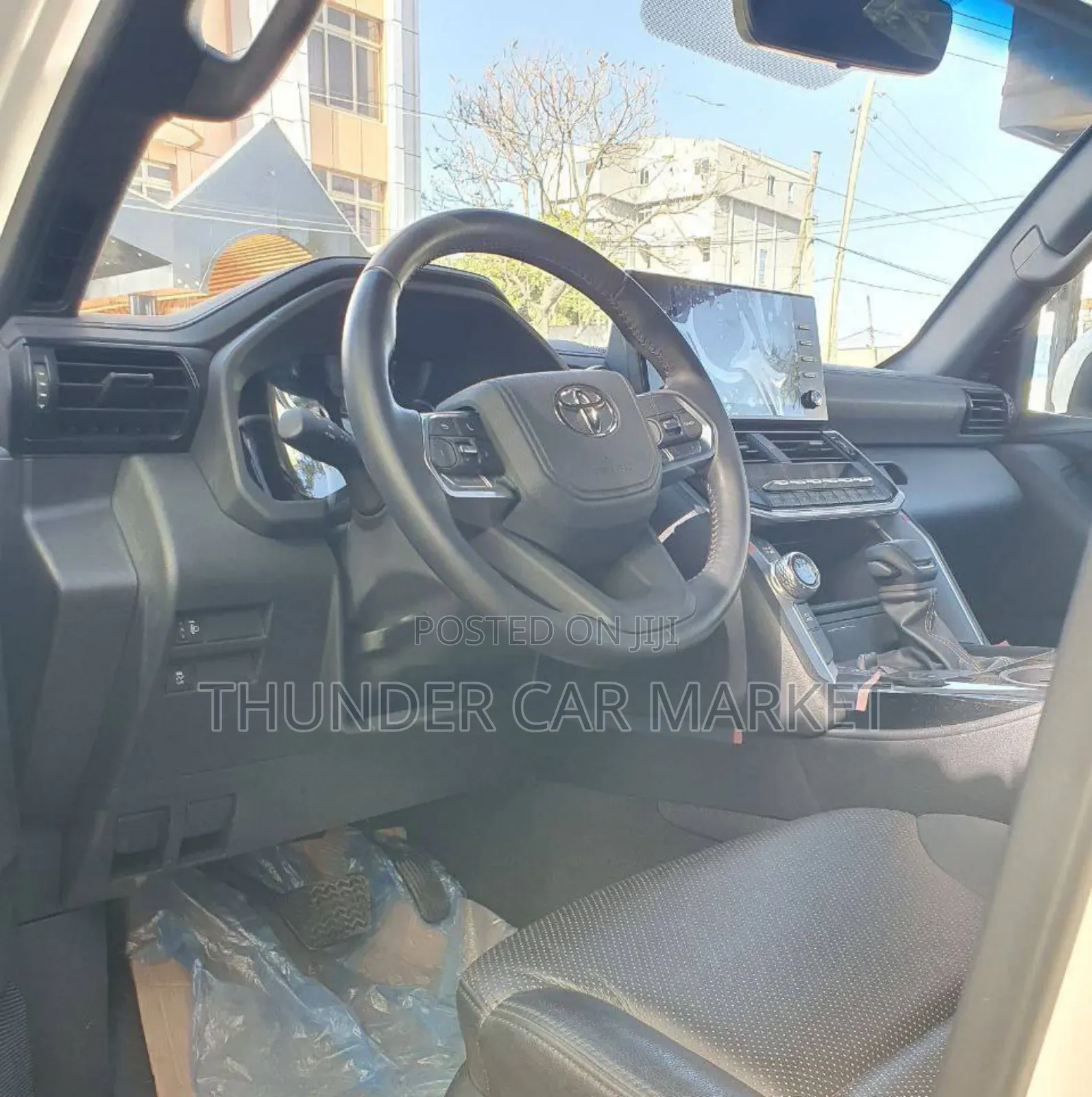 Toyota Land Cruiser 2022 White