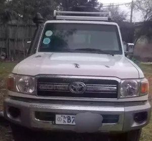 Toyota Land Cruiser 2019 White