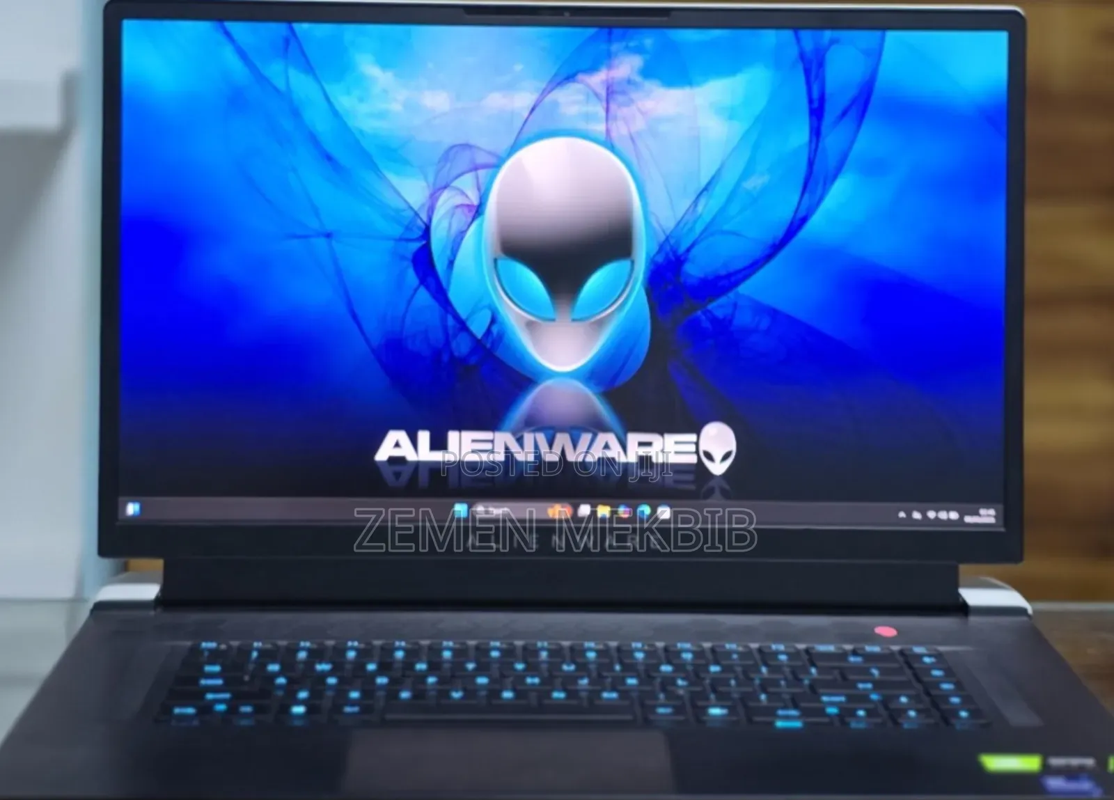 New Laptop Alienware M17x R2 16GB Intel Core I7 SSD 1T