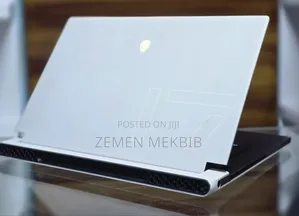 New Laptop Alienware M17x R2 16GB Intel Core I7 SSD 1T