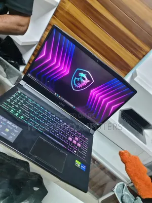 New Laptop MSI Pulse GL76 16GB Intel Core I7 SSD 512GB