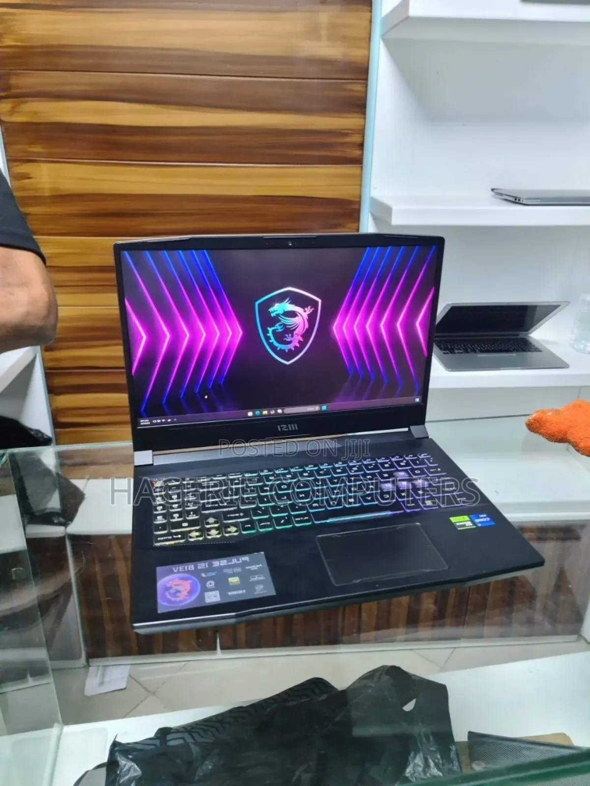 New Laptop MSI Pulse GL76 16GB Intel Core I7 SSD 512GB