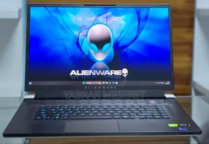 New Laptop Alienware M17x R2 16GB Intel Core I7 SSD 1T