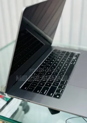 New Laptop Apple MacBook Air 8GB Intel Core M3 SSD 256GB