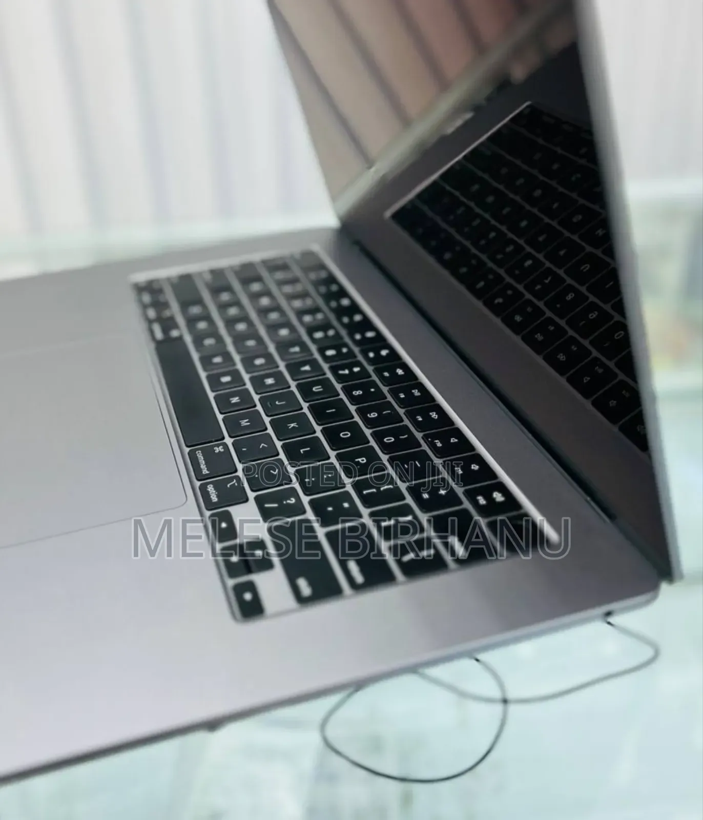 New Laptop Apple MacBook Air 8GB Intel Core M3 SSD 256GB