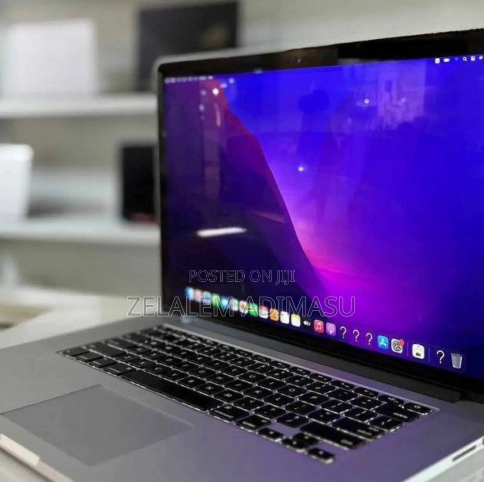 New Laptop Apple MacBook Pro 2015 16GB Intel Core I7 SSD 512GB