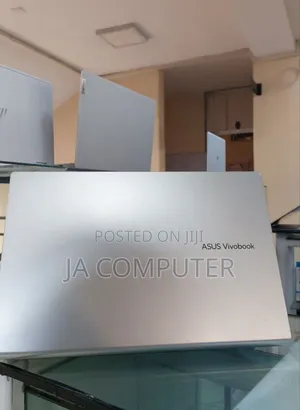 New Laptop Asus VivoBook 15 X505BA 8GB Intel Core I3 SSD 256GB