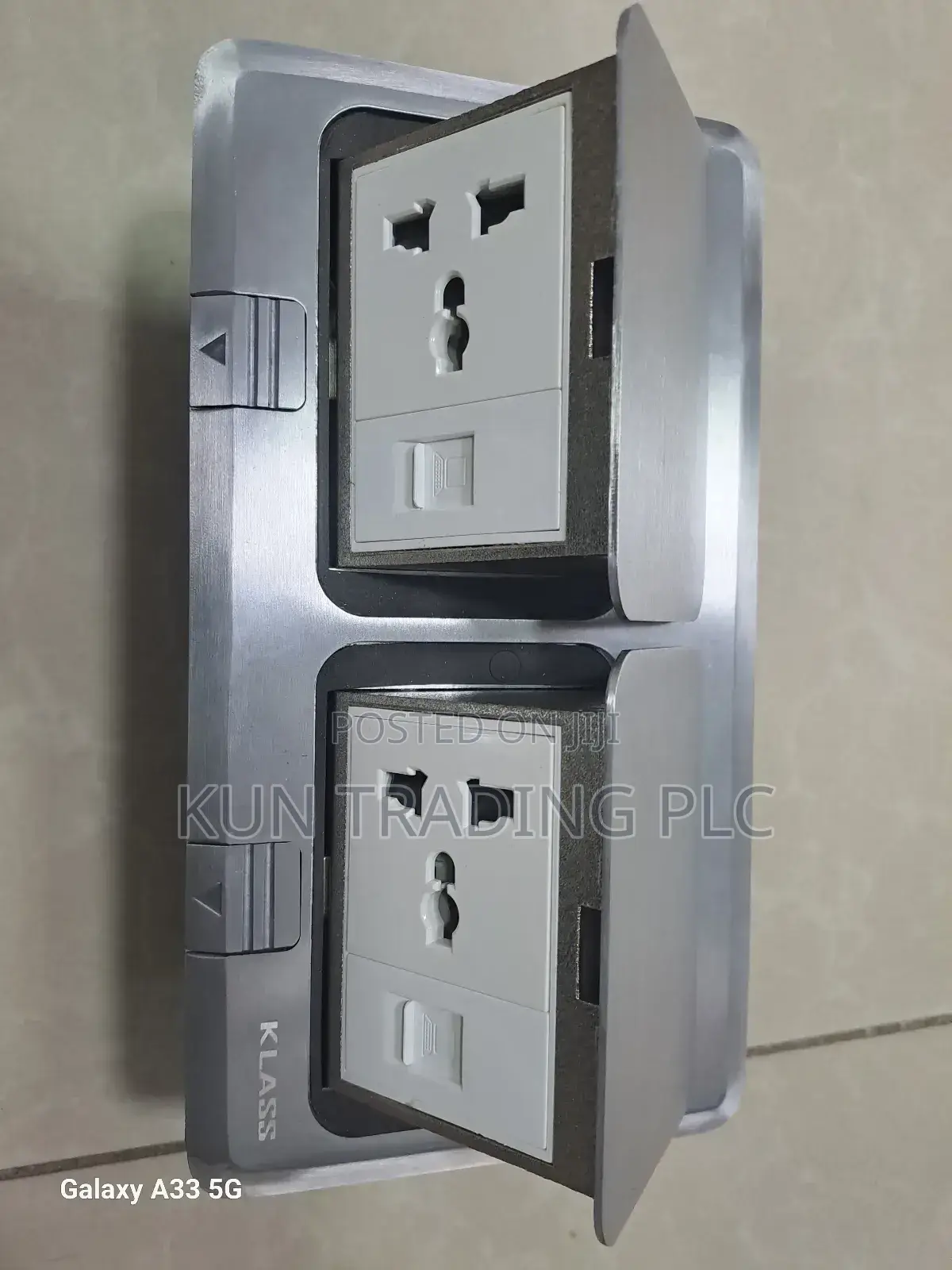 Floor Box 2data + 2socket