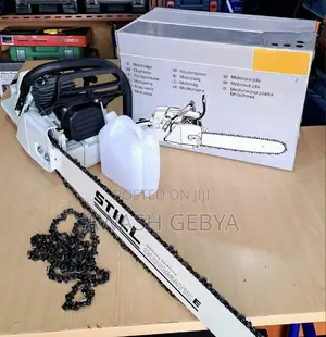 Photo - Chainsaw ዛፍ መቁረጫ