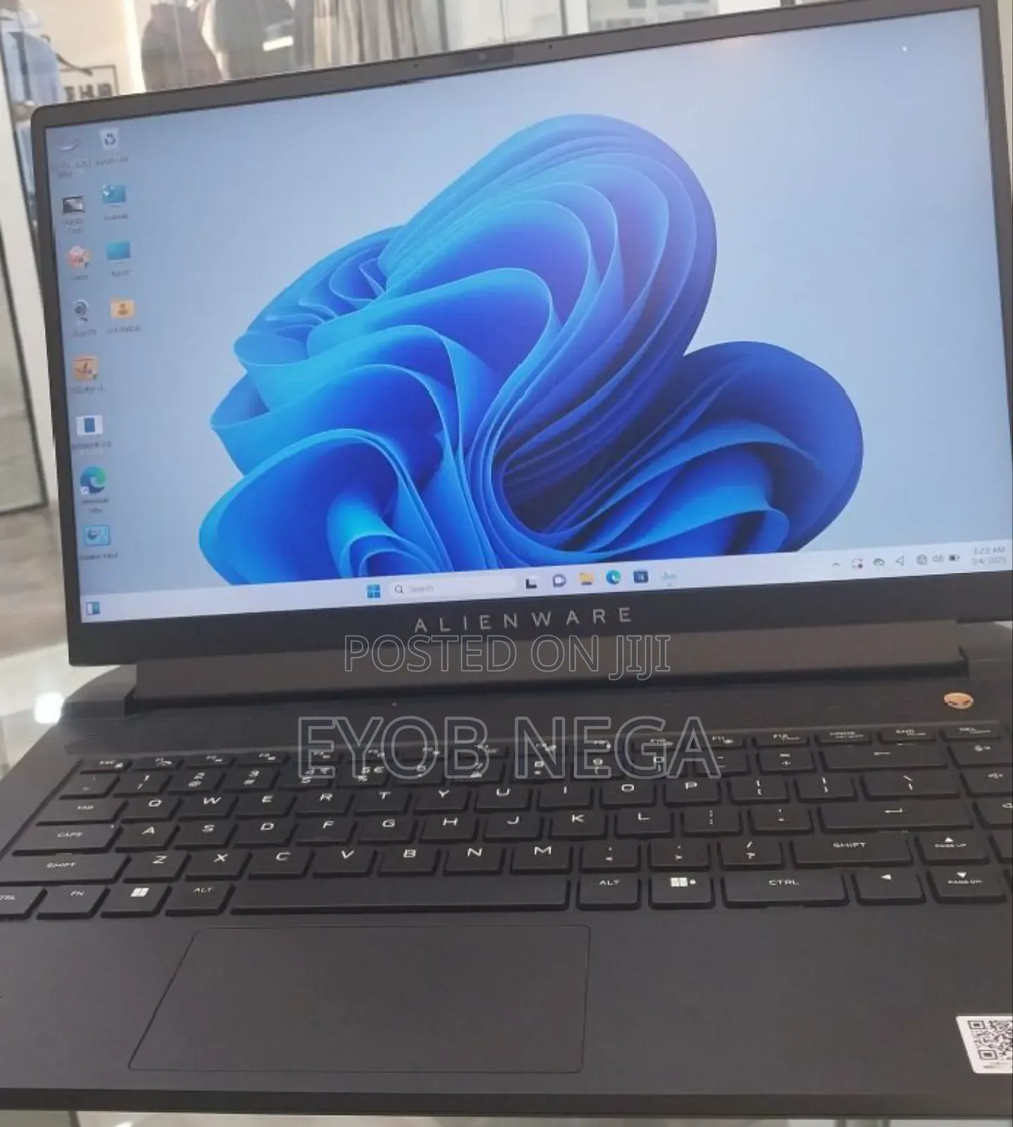 New Laptop Alienware Area-51m 16GB AMD Ryzen 7 SSD 512GB