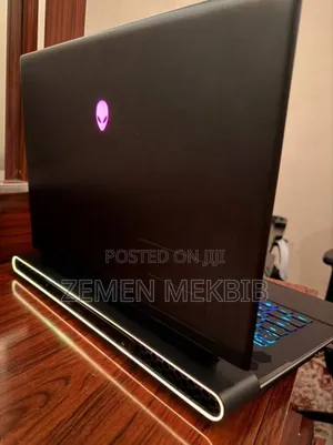 Photo - New Laptop Dell Alienware 17 16GB Intel Core I9 SSD 1T