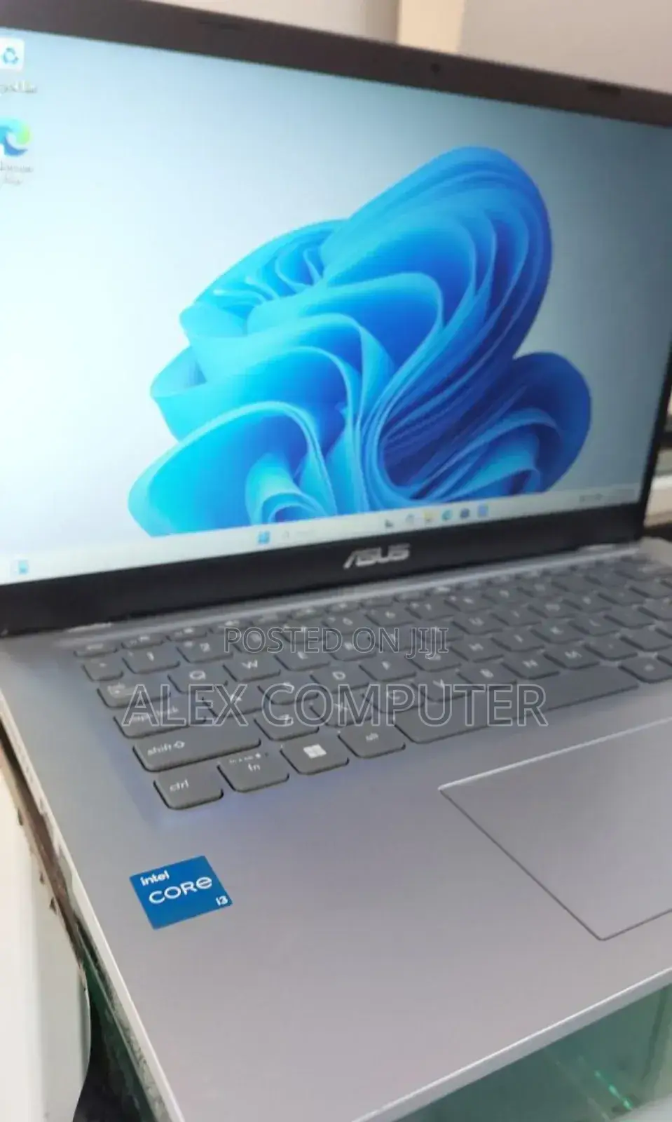New Laptop Asus VivoBook 15 X505BA 8GB Intel Core I3 SSD 256GB