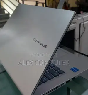 New Laptop Asus VivoBook 15 X505BA 8GB Intel Core I3 SSD 256GB