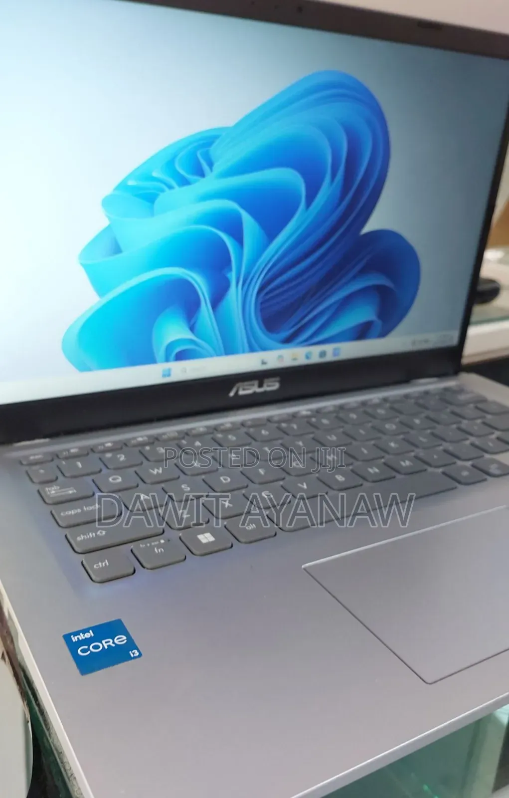 New Laptop Asus VivoBook 15 X505BA 8GB Intel Core I3 SSD 256GB