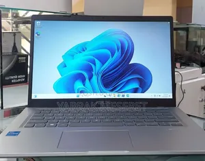 Photo - New Laptop Asus VivoBook 15 X505BA 8GB Intel Core I3 SSD 256GB