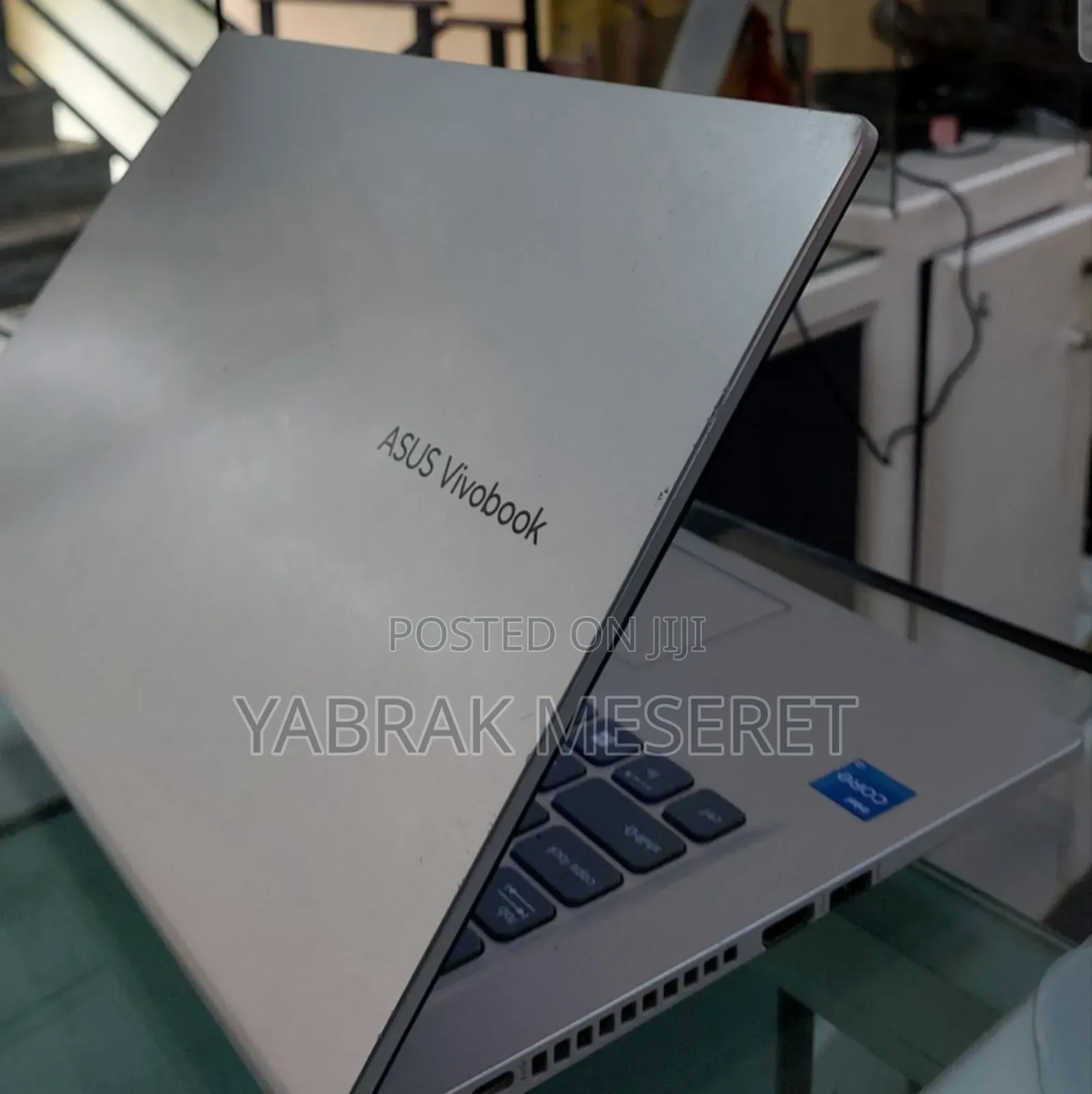 New Laptop Asus VivoBook 15 X505BA 8GB Intel Core I3 SSD 256GB