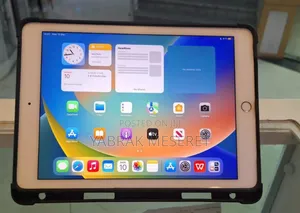 New Apple iPad (2022) 128 GB Silver