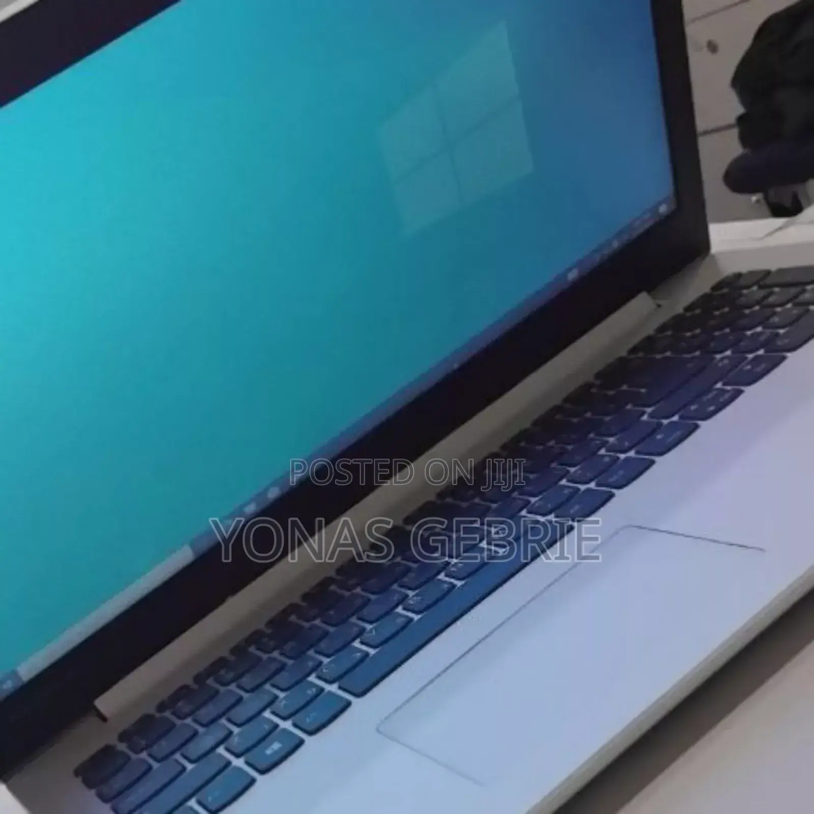 New Laptop Lenovo IdeaPad 330 8GB Intel Core I5 HDD+SSD 1T