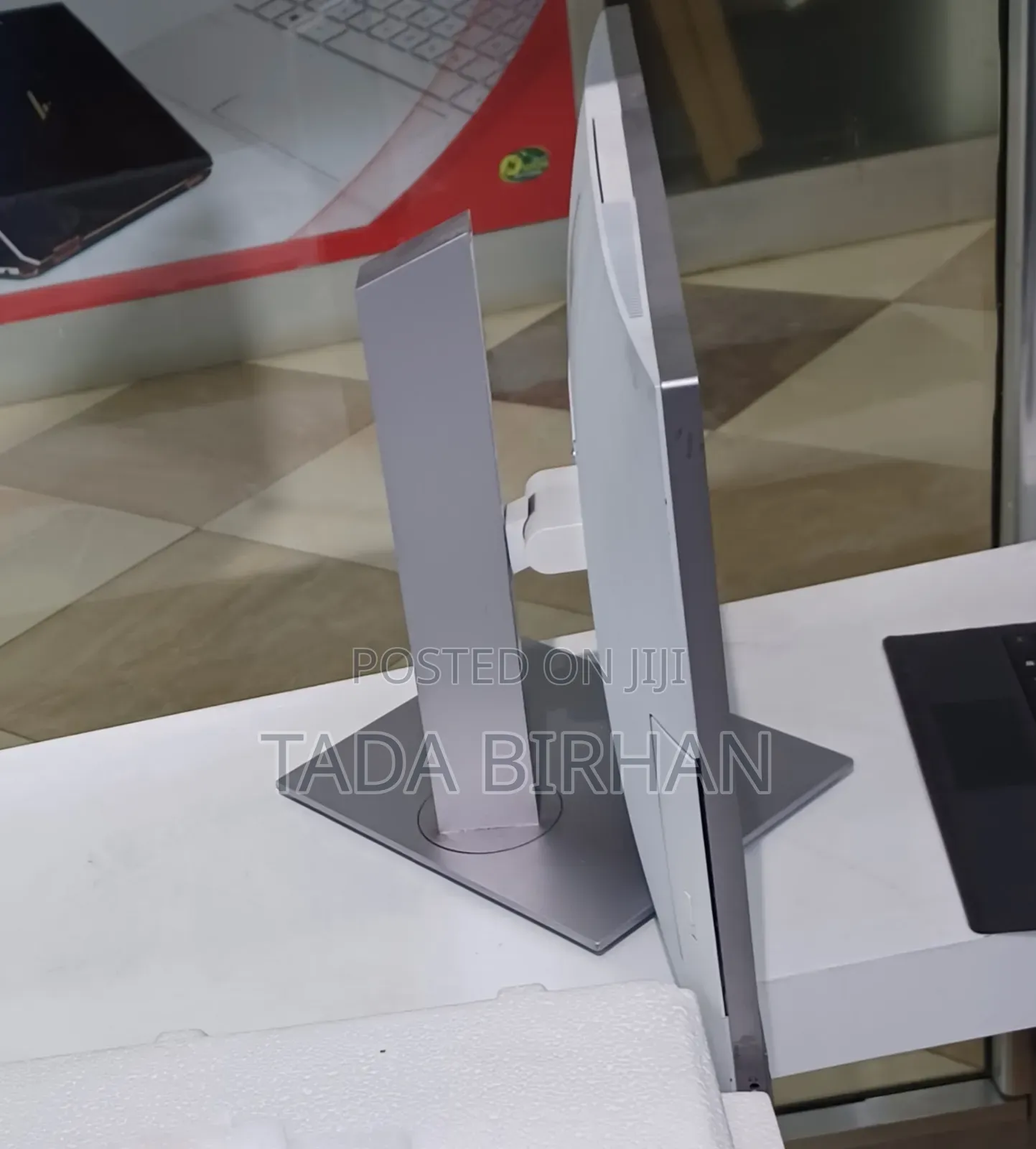 New Desktop Computer HP 200 G4 22 All-in-One 8GB Intel Core I7 HDD 1T